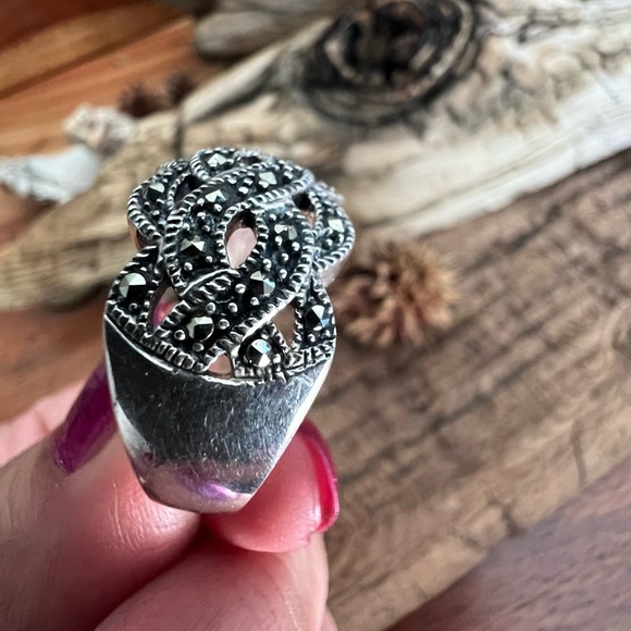 925 Sterling Silver Black Marcasite Ring Infinity Love Symbol Entwined 10.5 Gem - Picture 8 of 14